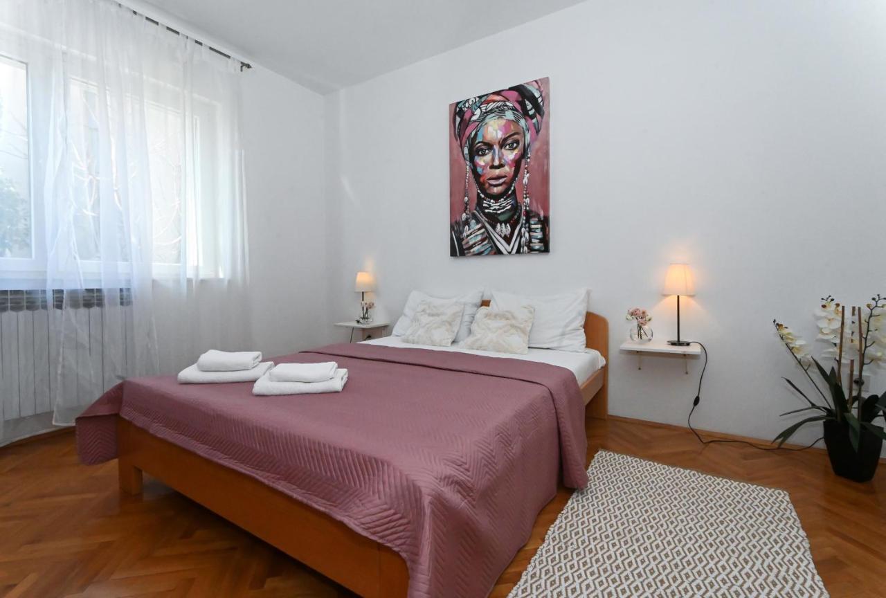 Holiday House Vukman Trogir Luaran gambar