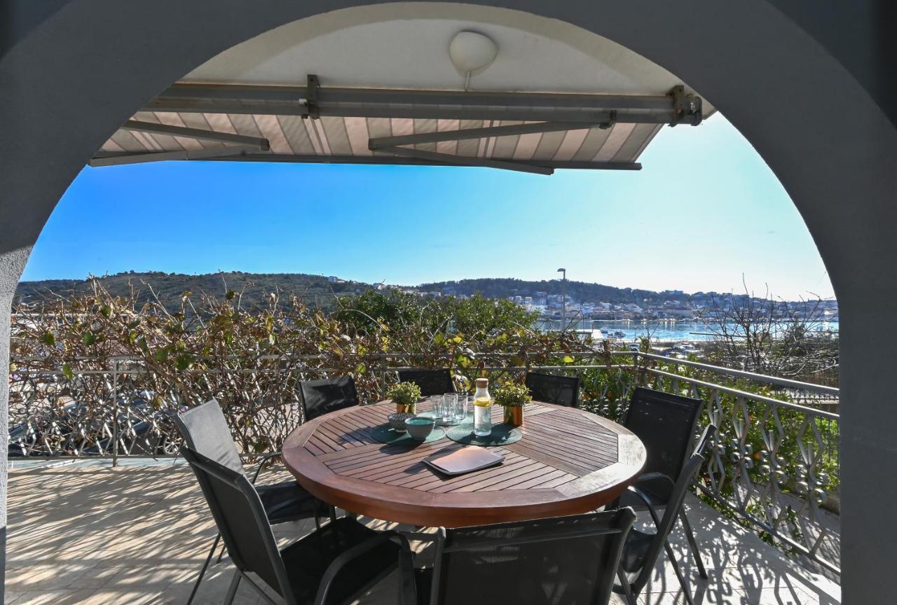 Holiday House Vukman Trogir Luaran gambar