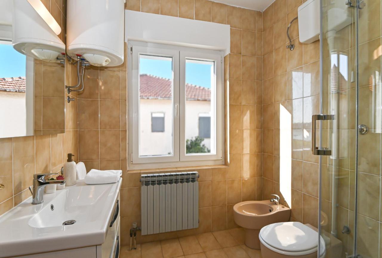 Holiday House Vukman Trogir Luaran gambar